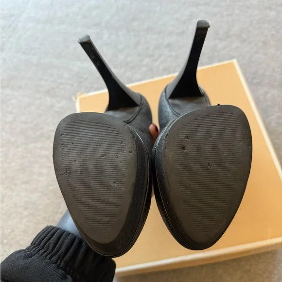 Michael Kors Black Gideon Pump - Picture 8 of 8